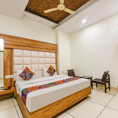 Fabhotel Savera Park Амрітсар Екстер'єр фото