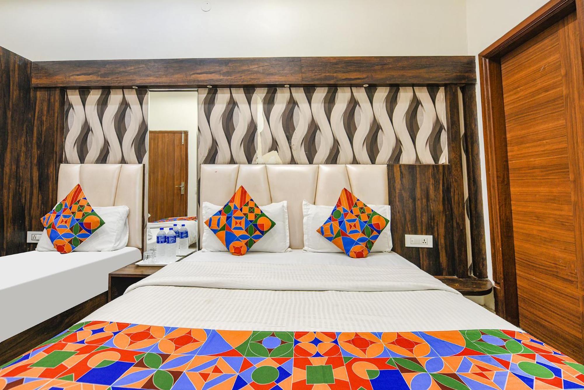 Fabhotel Savera Park Амрітсар Екстер'єр фото